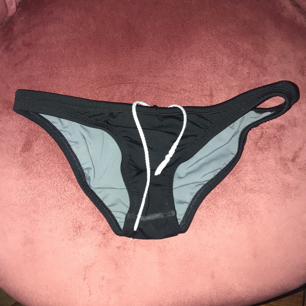 JOLYN bali bottoms size small black